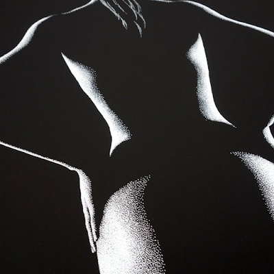 Closeup of Drawing of a nude model from behind with hands on waist in chiaroscuro style. Light Dark study of female nude. 