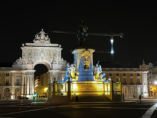 12 visitas obligatorias en Lisboa: Plaza del Comercio