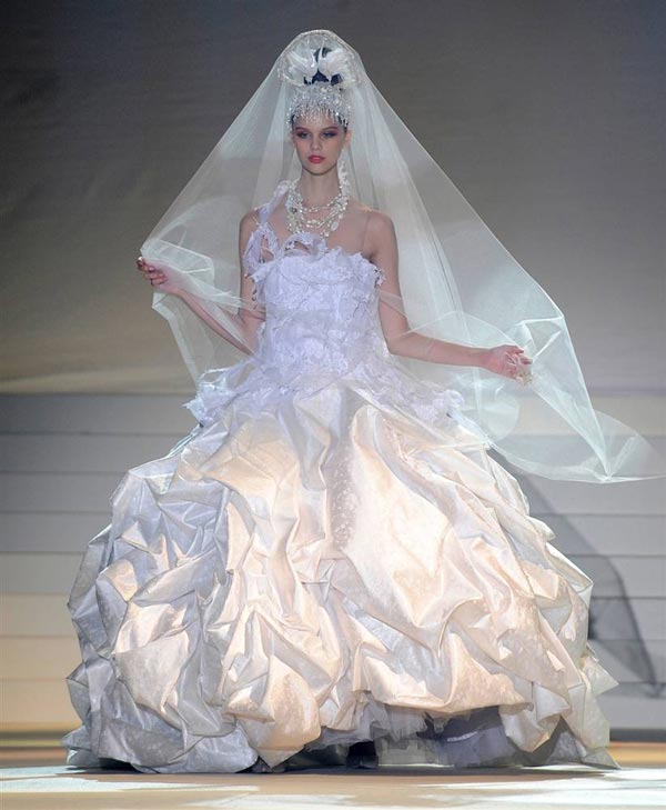 World 39s Most Bizarre Bridal Gowns