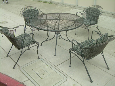  Lots Patio Furniture Sets on Uhuru Furniture   Collectibles  Sold   Iron Patio Set W  Elegant Lines