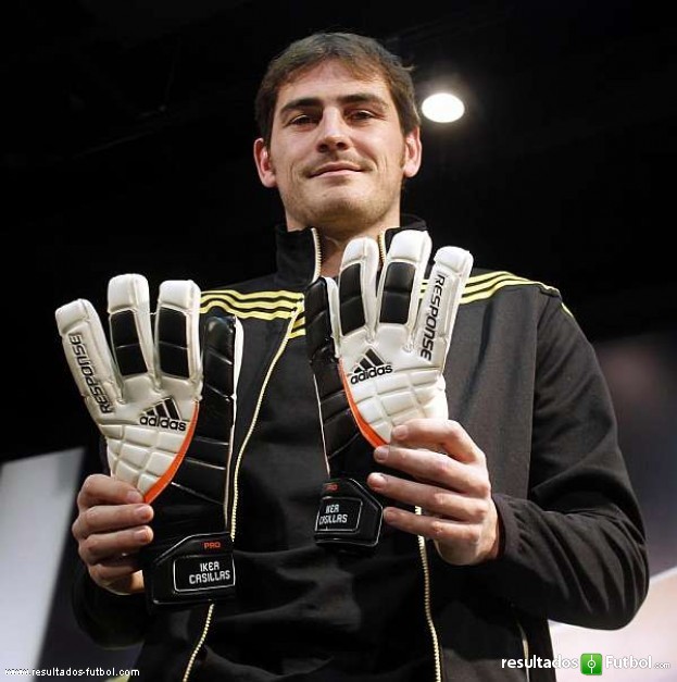 Iker Casillas Profile Bio and Photos 2012 | Manchester United ...