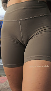 Linda chica licra ajustada