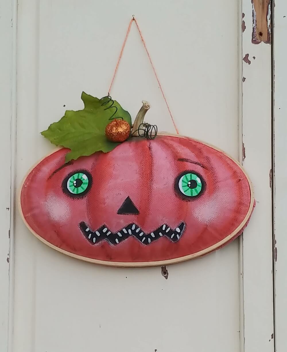 cute embroidery hoop pumpkin DIY