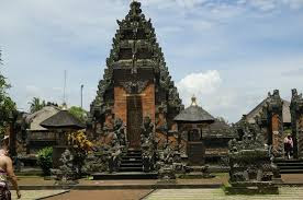 Batuan Temple Ubud Bali tour call +6287862331691