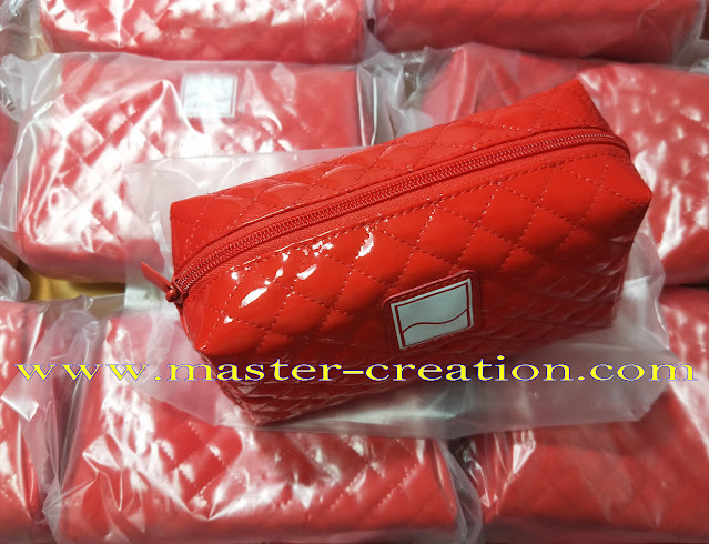 red rose cosmetic bag