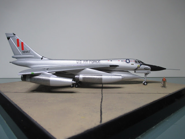 1/144 Convair B-58 Hustler diecast metal aircraft miniature