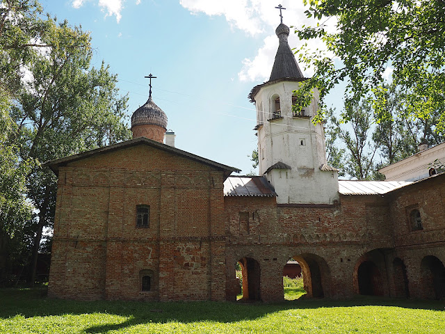 Великий Новгород, церковь Михаила Архангела