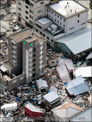 Earthquake Tsunami - Japan