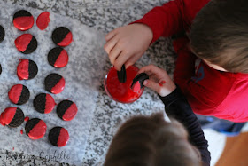 Easy and delicious Mickey Mouse cupcakes