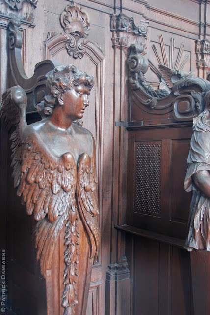 Rococo houtsnijwerk in de kerk van Meerle | Rococo Kerkmeubliair | Interieur en lambriseringen van de St-Salvatorkerk | Kerk MEERLE