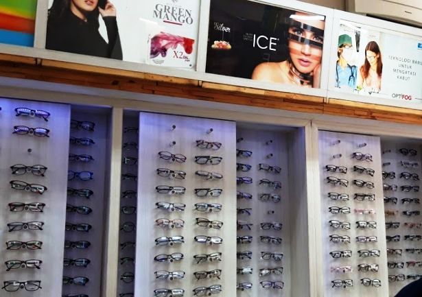 Daftar Toko  Kacamata  Optik di Surabaya