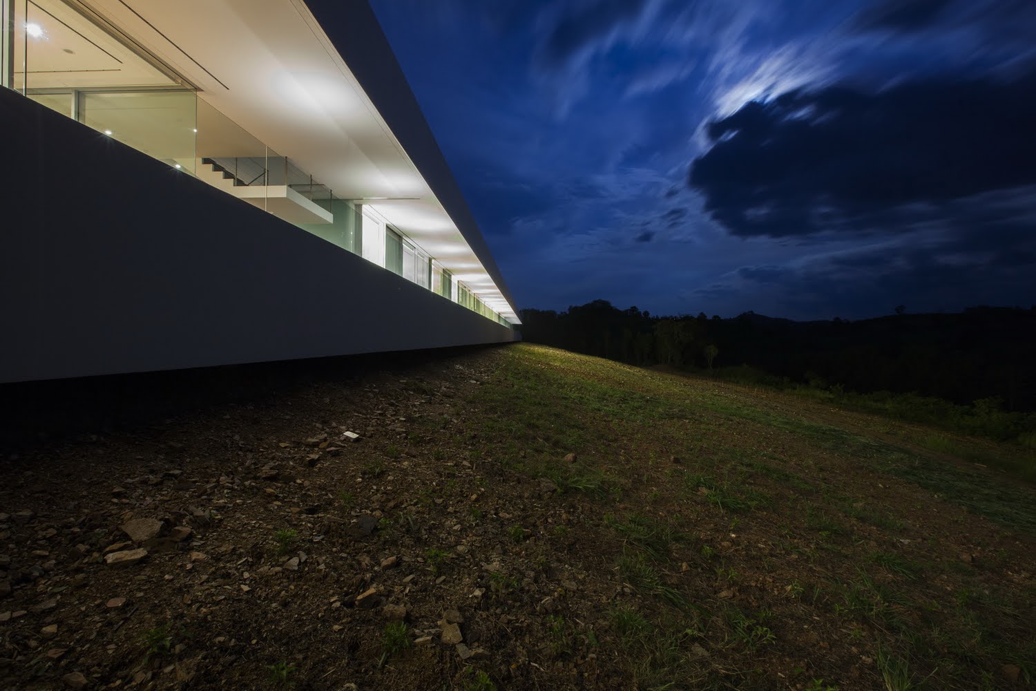 150 M Weekend House - Shinichi Ogawa & Associates