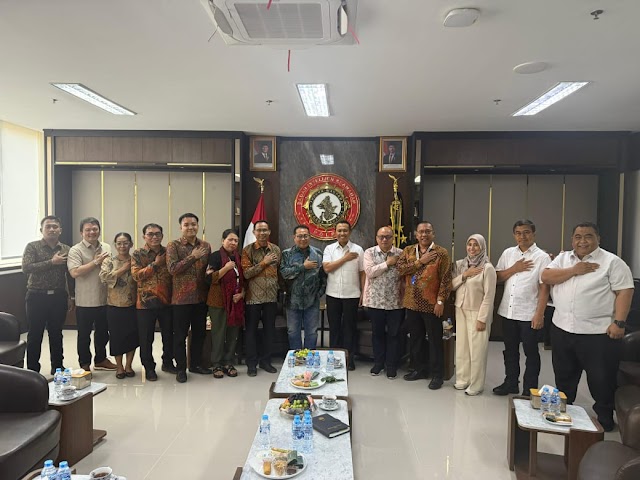 Ketum SMSI Firdaus di Dampingi Sekjen SMSI Makali Kumar, Temui Kabaintelkam Polri: Bahas Profesionalisme dan Kesinambungan Media Siber