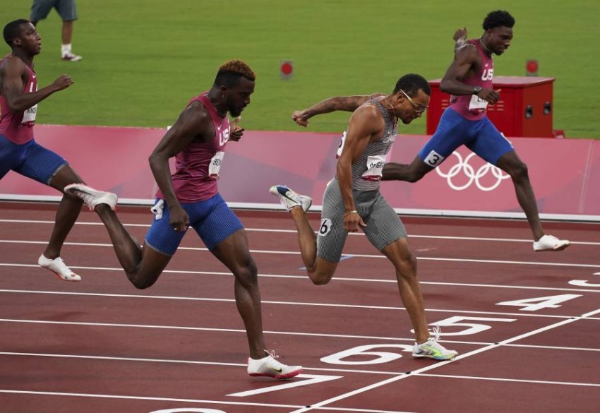 Andre de Grasse wins 200m gold After years of less glamorous medals, Canadian Andre de Grasse won the men's 200-meter gold medal at the Tokyo Olympics on Wednesday with a remarkable time of 19.62 seconds, becoming the eighth fastest man at this distance.