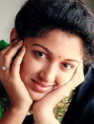 South indian mallu old actress Gowthami hot and sexy Stills