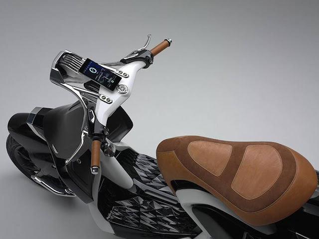 Yamaha Scooter Concept with Swan Wings