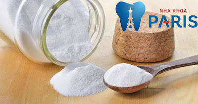 Làm trắng răng bằng baking soda