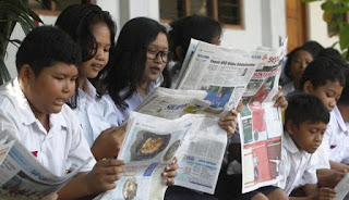 Meninjau Dan Mengkaji Ulang Peran Politik Media Massa Indonesia