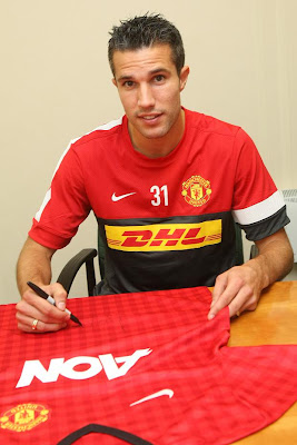 ROBIN VAN PERSIE COOL HAIRSTYLE HAIRCUT