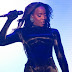 Kelly Rowland slays the stage in London...
