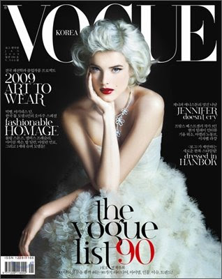 agyness deyn fashion. Agyness Deyn for Jan. 2009, Vogue Korea--channelling Marilyn 