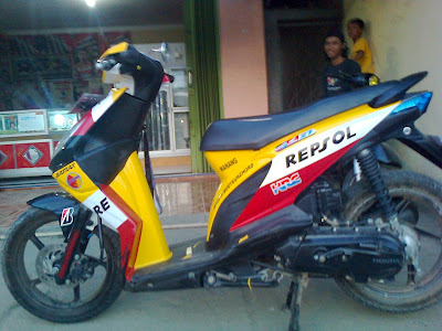 modifikasi stiker honda beat repsol