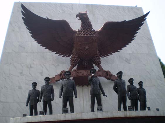 hornyberat.blogspot.com - Mengapa Soeharto Menjadikan 1 Oktober sebagai Hari Kesaktian Pancasila?