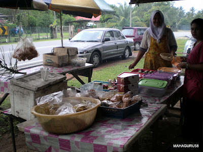 MAHAGURU58: Kuih Bakar dan Akok Tradisional di Chendor dan 