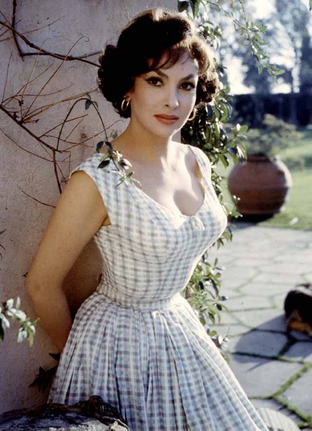 GINA LOLLOBRIGIDA Posted by MARZ at 916 PM