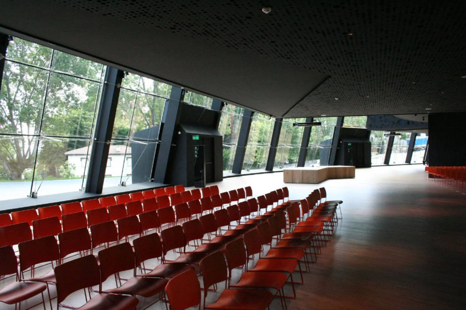 Cristóbal Balenciaga Museum by Av62arquitectos