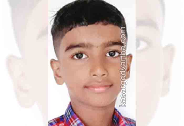 Kasaragod, Kuttikol, Road, Car, Hospital, School, Students, Police, Investigation, Accident, Obituary, Kerala, Top-Headlines, News, 9-year-old boy died after being hit by car.