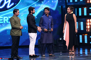 Sonakshi Sinha on Indian Idol to Promote movie Noor   IMG 1570.JPG