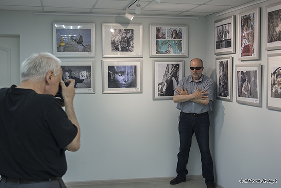 Фотогрупа «Вколоті Фотографією»: Відкриття виставки фотосалону «Ми з України»