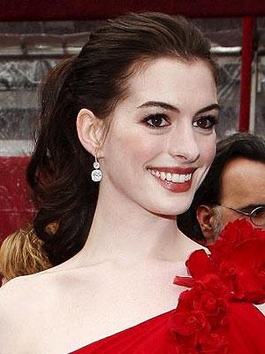 Anne Hathaway Dress Size