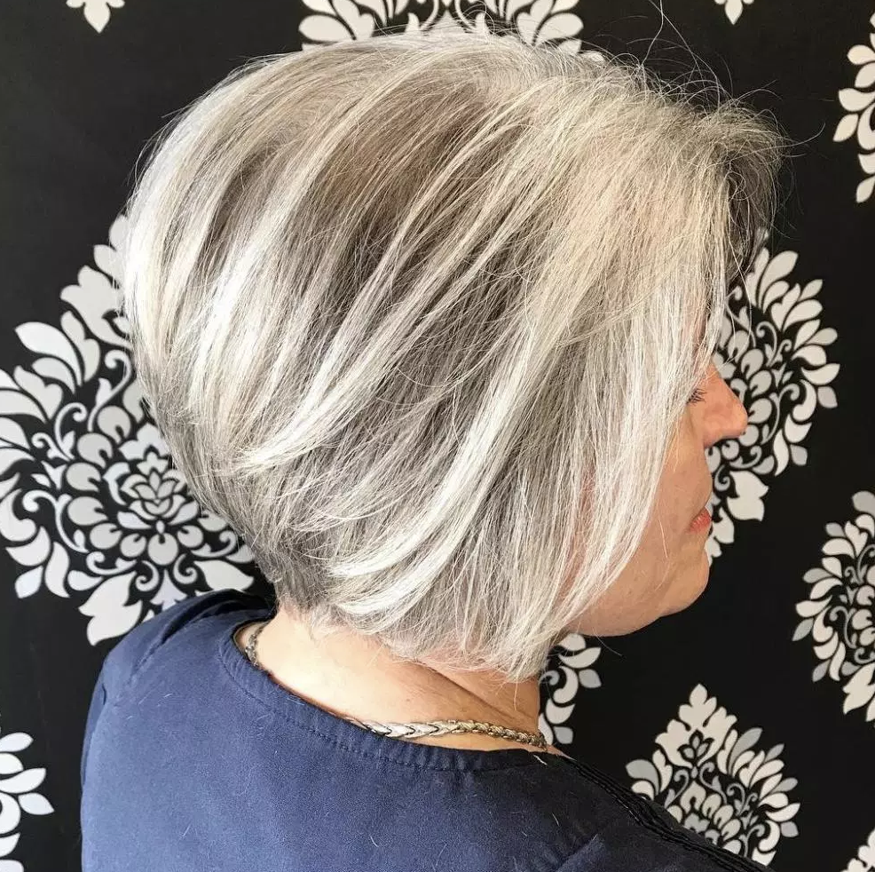 short hairstyles for women over 60 with glasses