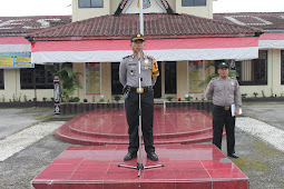 ARAHAN KOMPOL TOGU MATANARI SAAT MEMIMPIN KEGIATAN APEL PAGI PERSONIL POLRES DAIRI