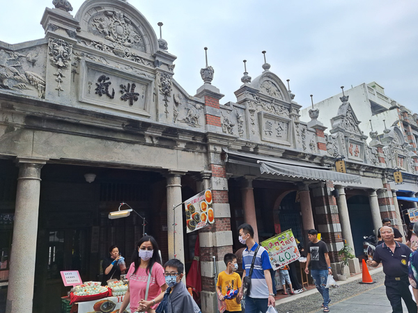 桃園大溪老街歷史悠久巴洛克式建築，各種特色店家好逛