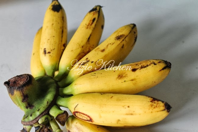 Kek Pisang Yang Sangat Lembab - Azie Kitchen