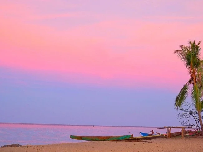 Potret Keindahan Pantai Jikumerasa di Pulau Buru Maluku Indonesia