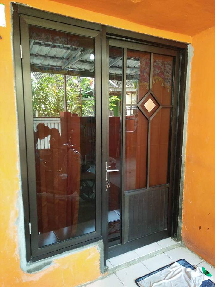  KUSEN  ALUMINIUM  LAMONGAN CENDELA PINTU  ALUMINIUM  LAMONGAN