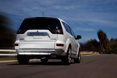 2010 Mitsubishi Outlander GT Rear View