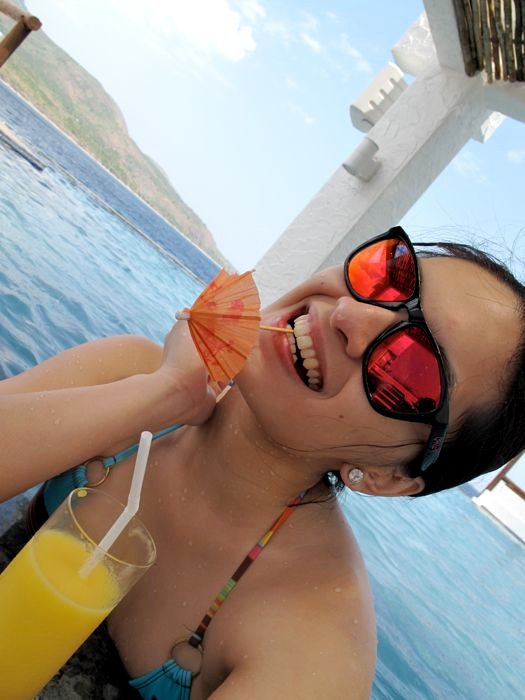 Pauleen Luna Sexy on Oakley Sunglass