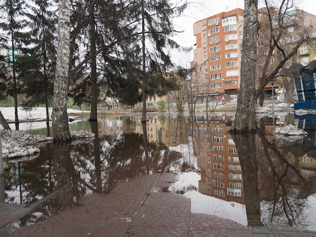 Новосибирск, Нарымский сквер - весна