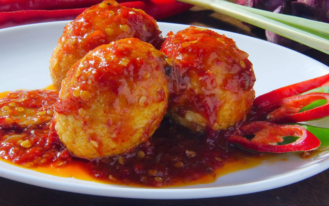  Resep  Membuat Sambal Telur  Bulat Cabe Merah Sederhana 