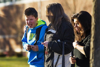 niño asustado llorando en matanza de colegio en estados unidos