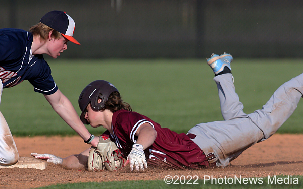 Taylor Voorhees tries to take an extra base