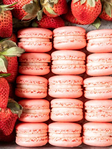 Borgo de Medici Macarons with Strawberry Cream Filling