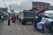 Polisi Dimana Mana, Personel Polres Serta Polsek Jajaran Laksanakan Pengamanan Pasar Tumpah Jelang Berbuka Puasa