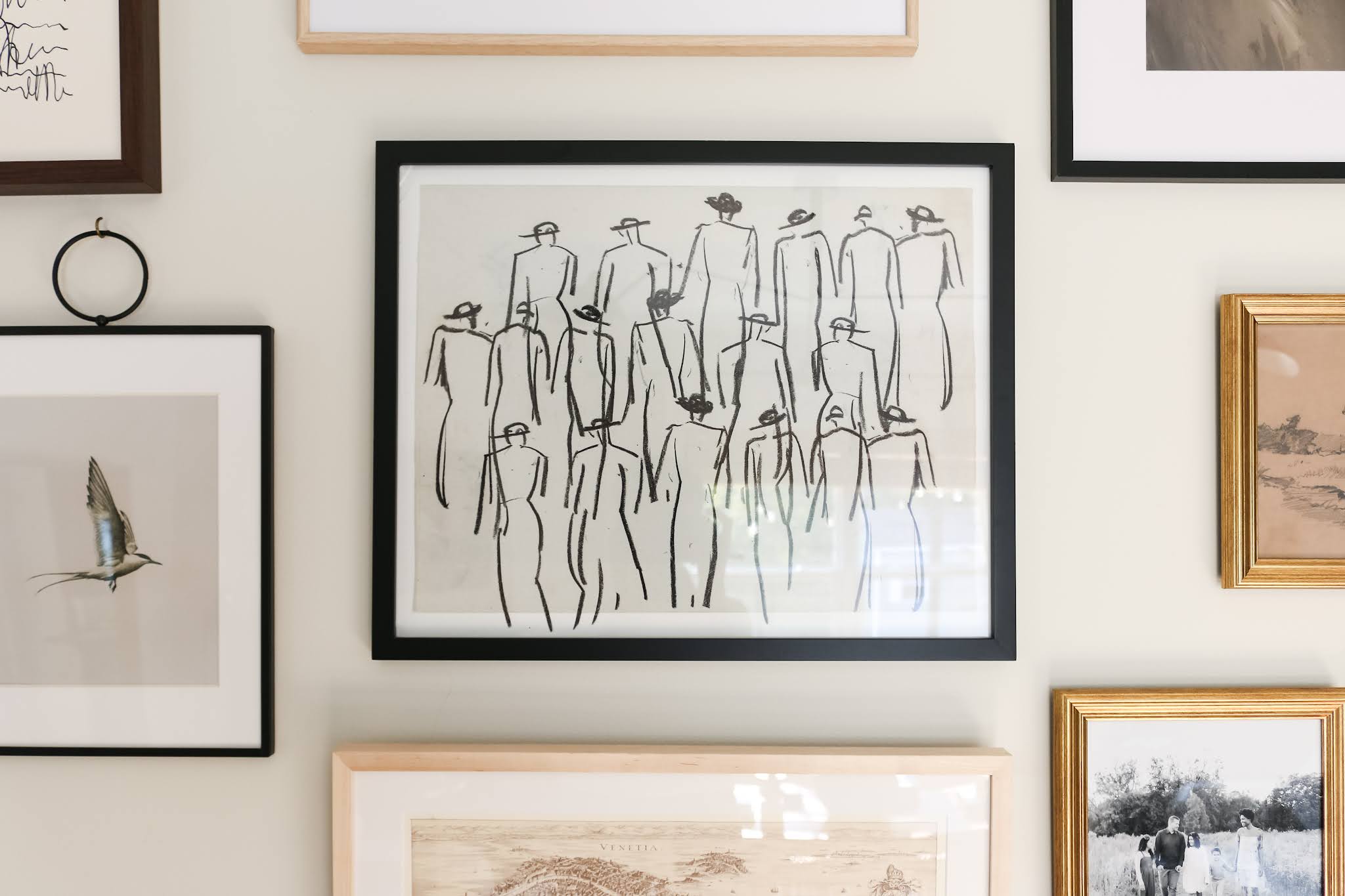 How To Create A Large Vintage Modern Gallery Wall - Pretty Real