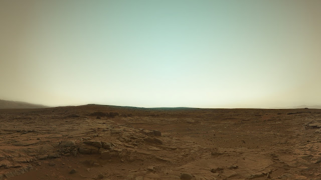 Esta imagen del Curiosity muestra los colores de Marte